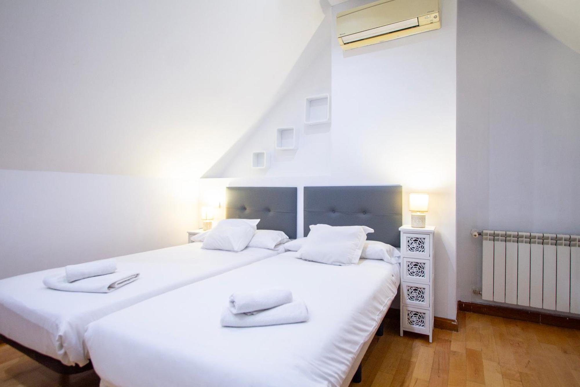 Apartamentos Adelfas Madrid Exterior foto